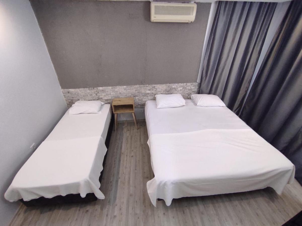 1989 Hotel Sebat Çeşme Eksteriør bilde