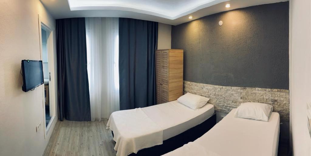 1989 Hotel Sebat Çeşme Eksteriør bilde