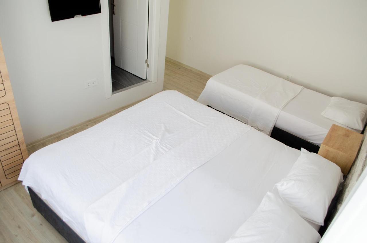 1989 Hotel Sebat Çeşme Eksteriør bilde