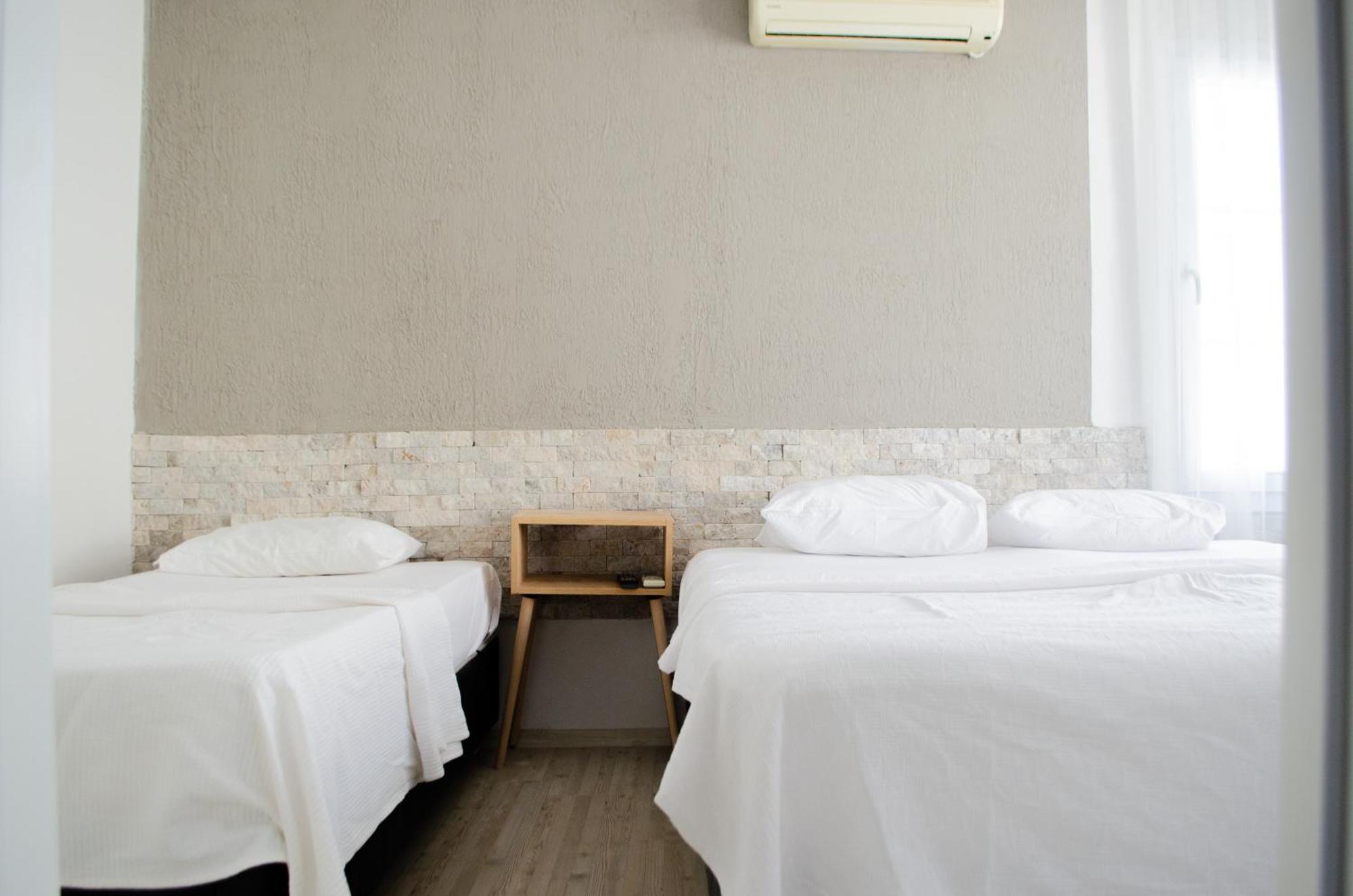 1989 Hotel Sebat Çeşme Eksteriør bilde